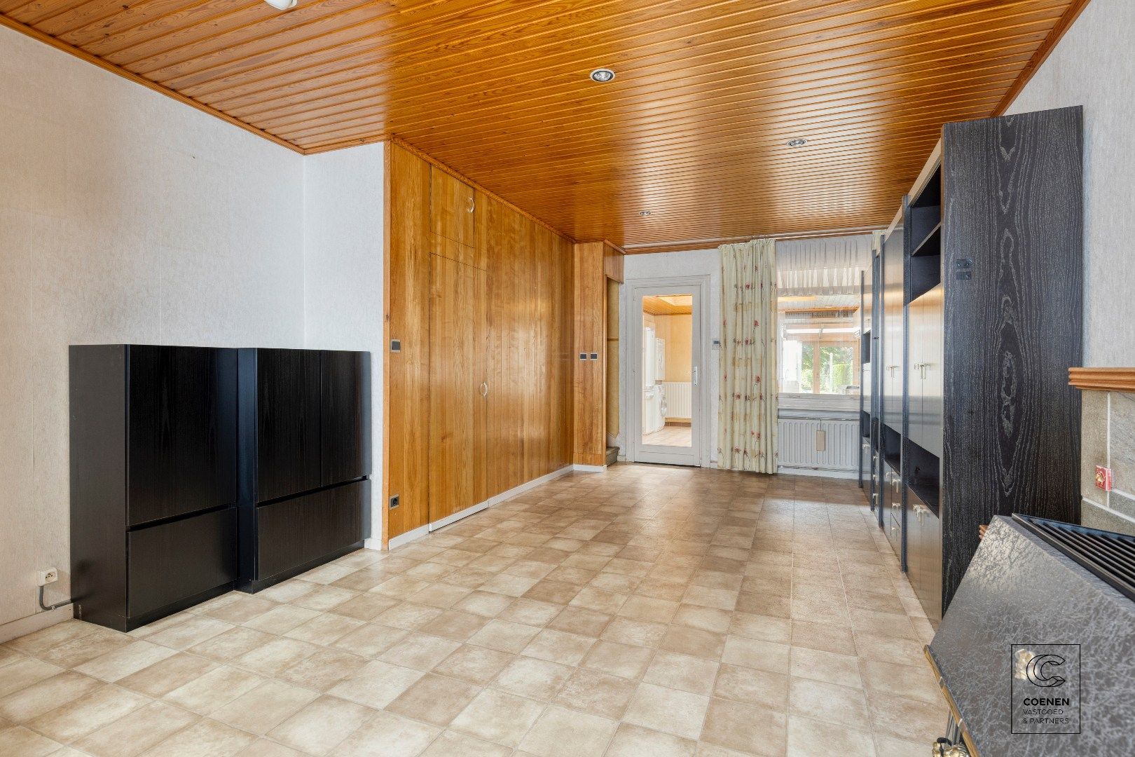 Te renoveren halfopen bebouwing met 2 à 3 slaapkamers op TOPlocatie te Brasschaat!  foto 3