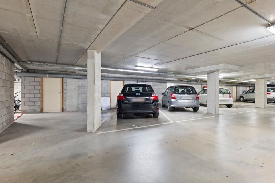 MODERN GELIJKVLOERS APPARTEMENT MET TERRAS EN STAANPLAATS IN SINT-TRUIDEN foto 29