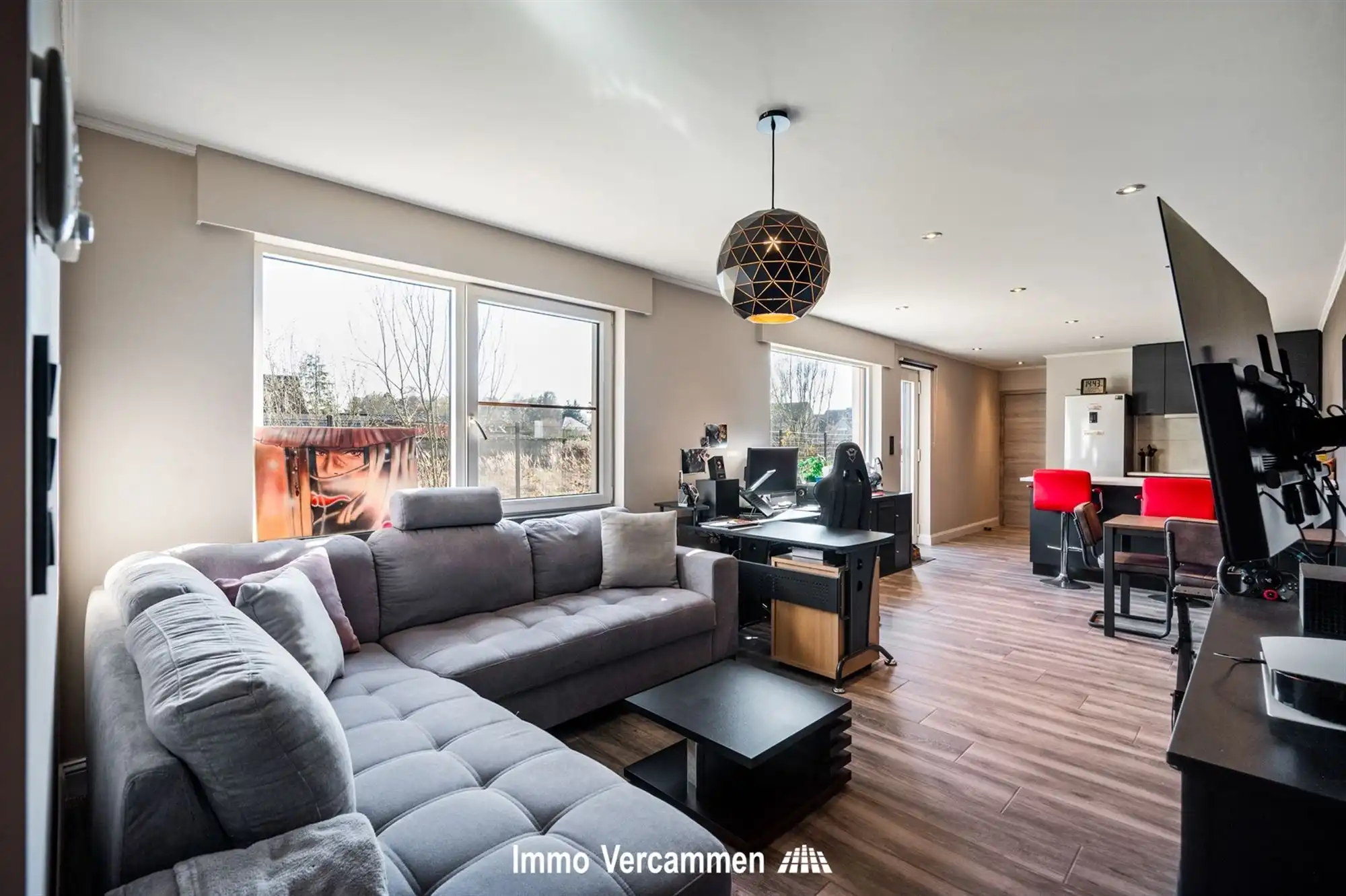 Recent gemoderniseerde woning te Putte foto 2