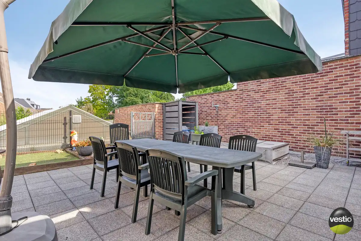 HANDELSHUIS IN CENTRUM VAN BILZEN. foto 16