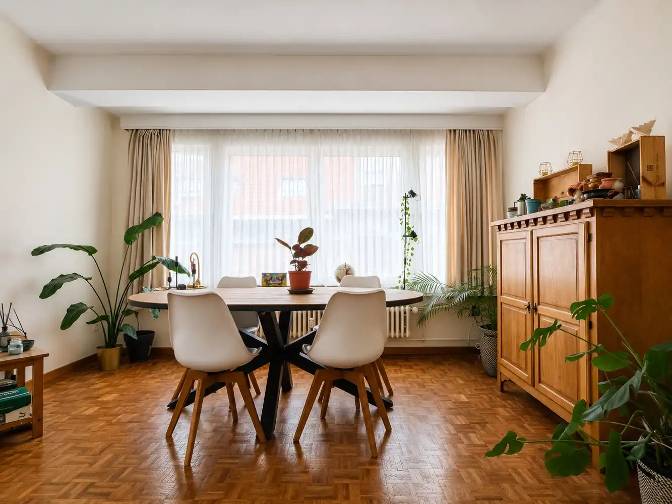 Energiezuinig twee slaapkamer appartement met mooi zicht over het Zuidpark foto 3