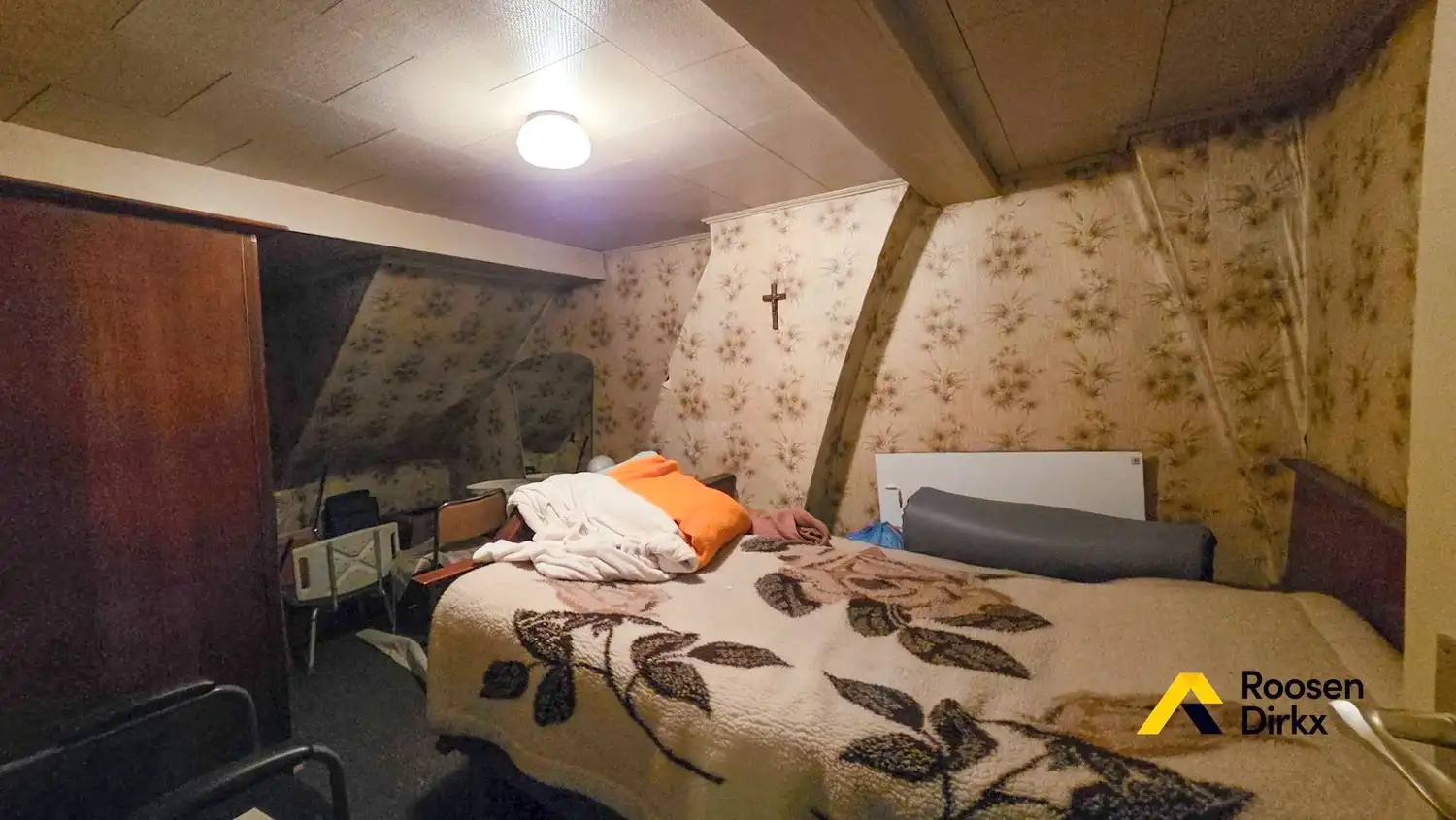 Te renoveren / af te breken woning hartje BREE! foto 18