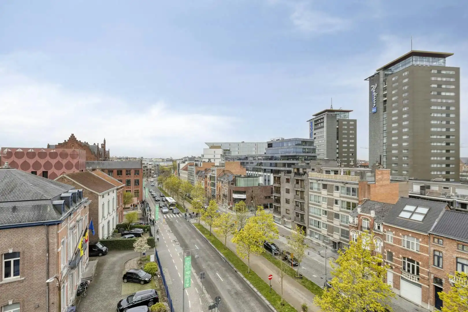 Instapklaar penthouse met uniek uitzicht over de Groene Boulevard van Hasselt foto 8