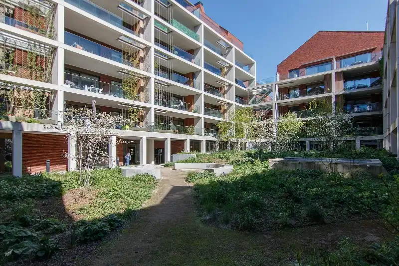 Moderne serviceflat met 2 ruime slaapkamers, 2 badkamers en een uitnodigend terras op een TOP locatie in het centrum van Hasselt foto 23
