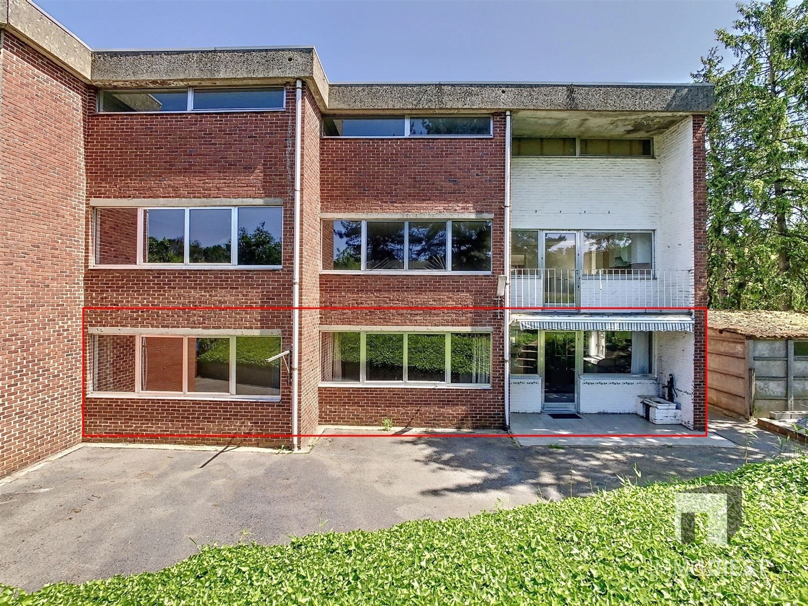 Gelijkvloers appartement met terras foto 3