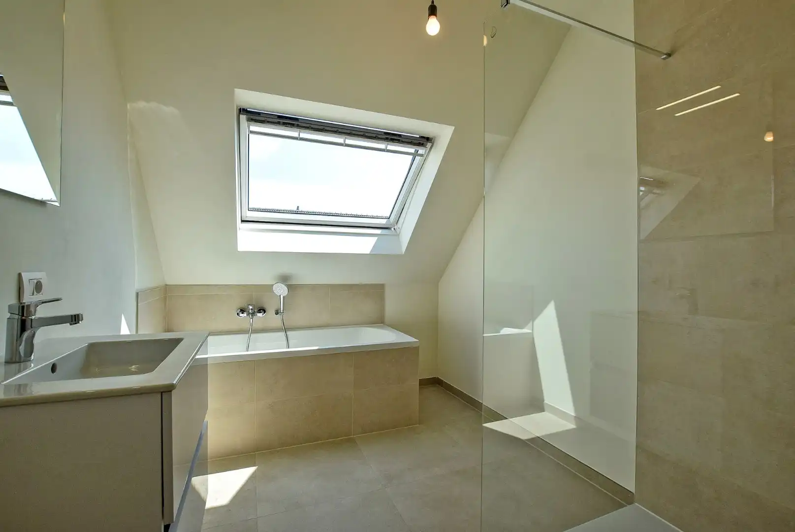 Prachtig afgewerkte nieuwbouwwoning met 4 slaapkamers te Pervijze (Diksmuide).  foto 14