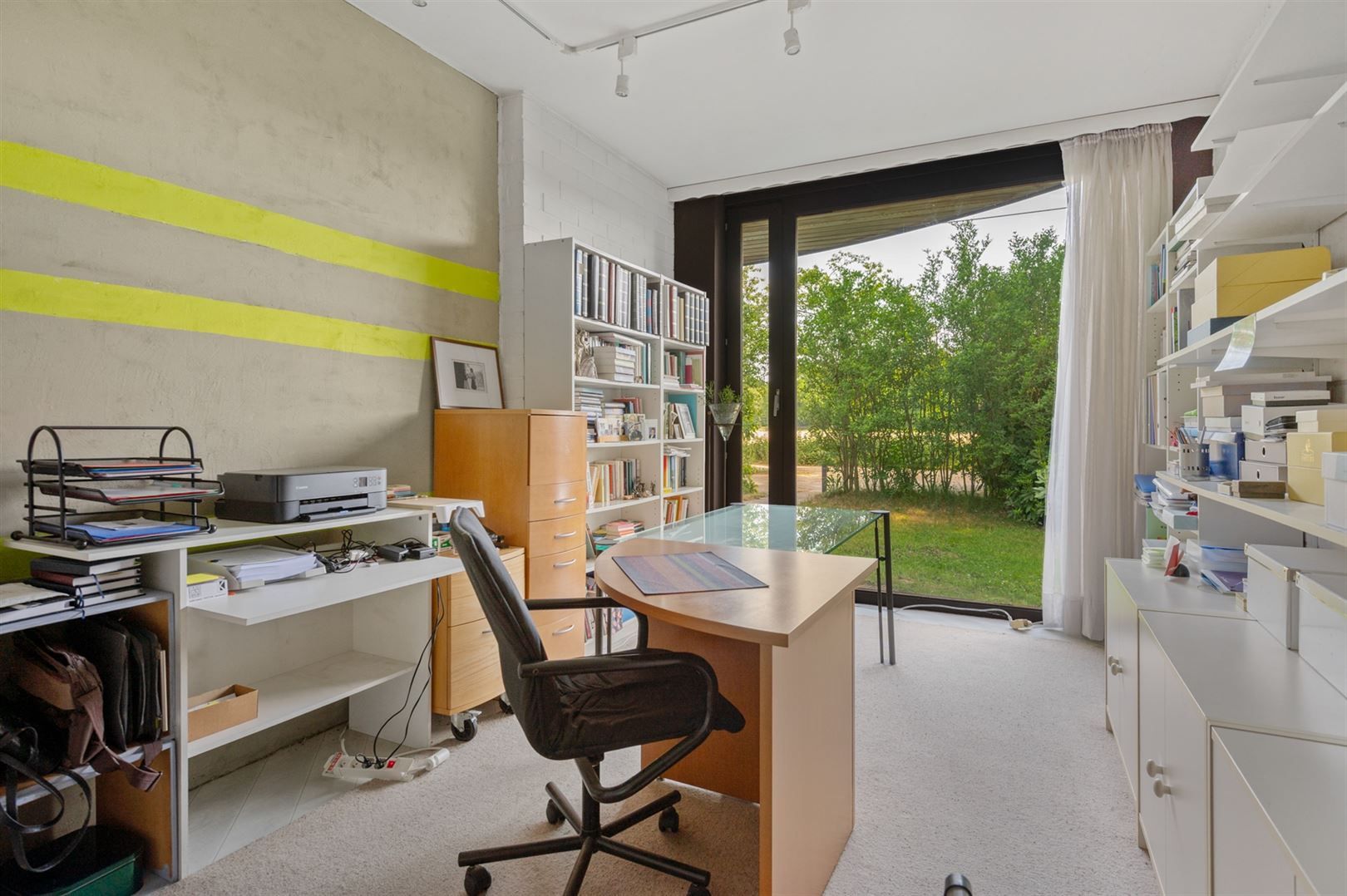 Te renoveren woning met grote tuin en garages in landelijke omgeving foto 11