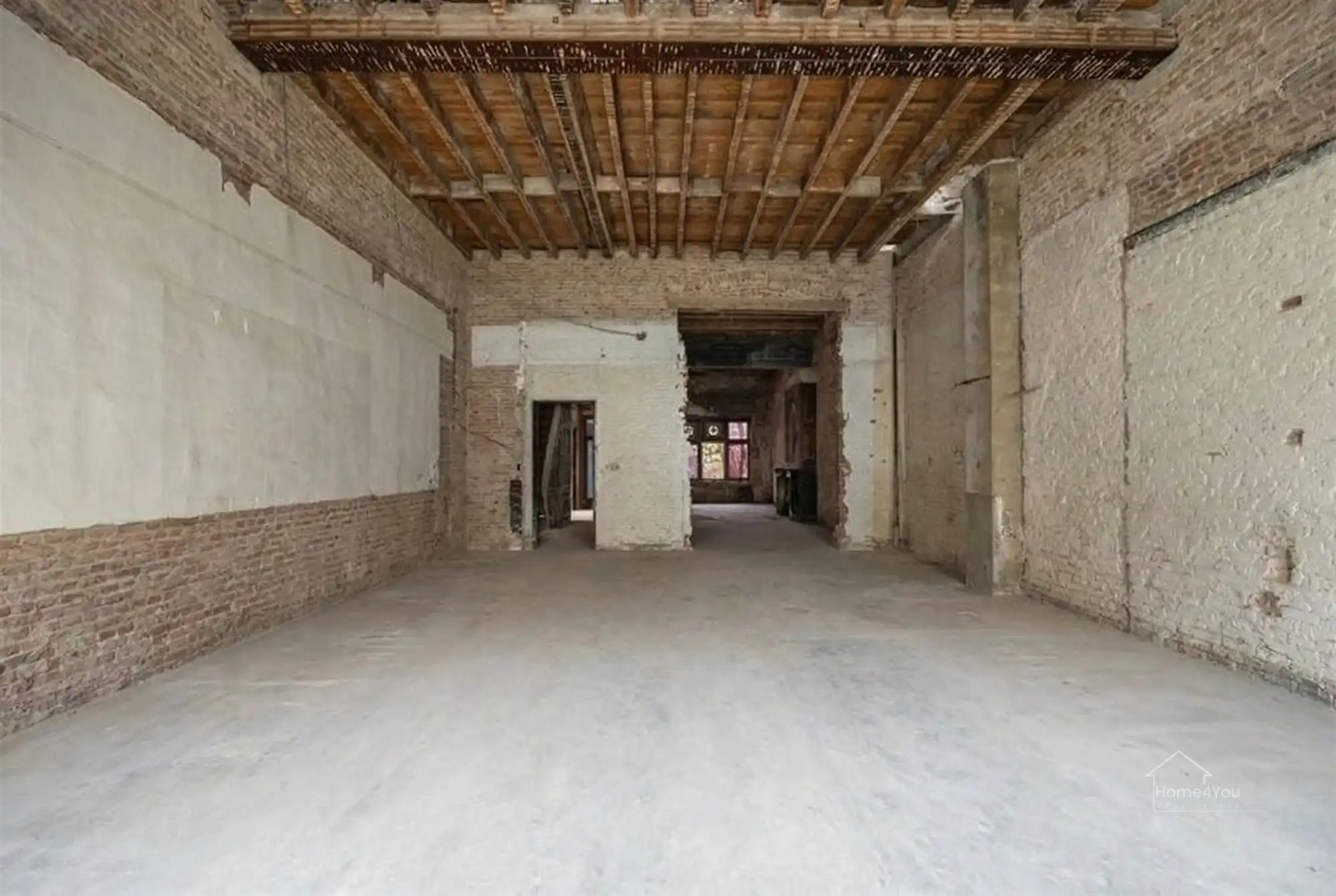 OPBRENGSTEIGENDOM MET RENOVATIEPOTENTIEEL IN HARTJE LIER foto 2