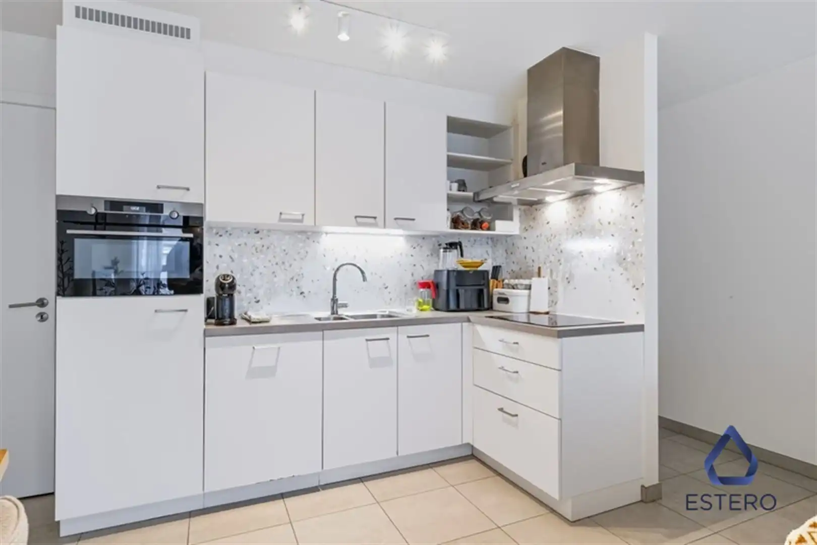 Energiezuinig 2-slpk appartement met terras in Evere, EPC A foto 3