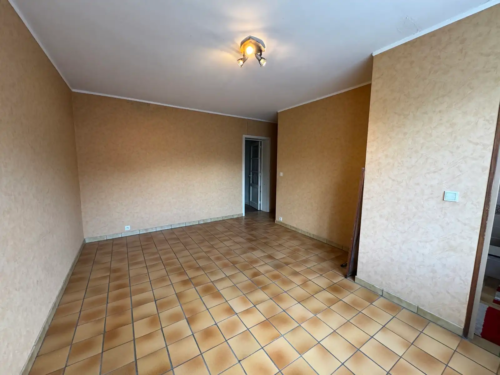 Gunstig gelegen woning met 2 slaapkamers en koer foto 7