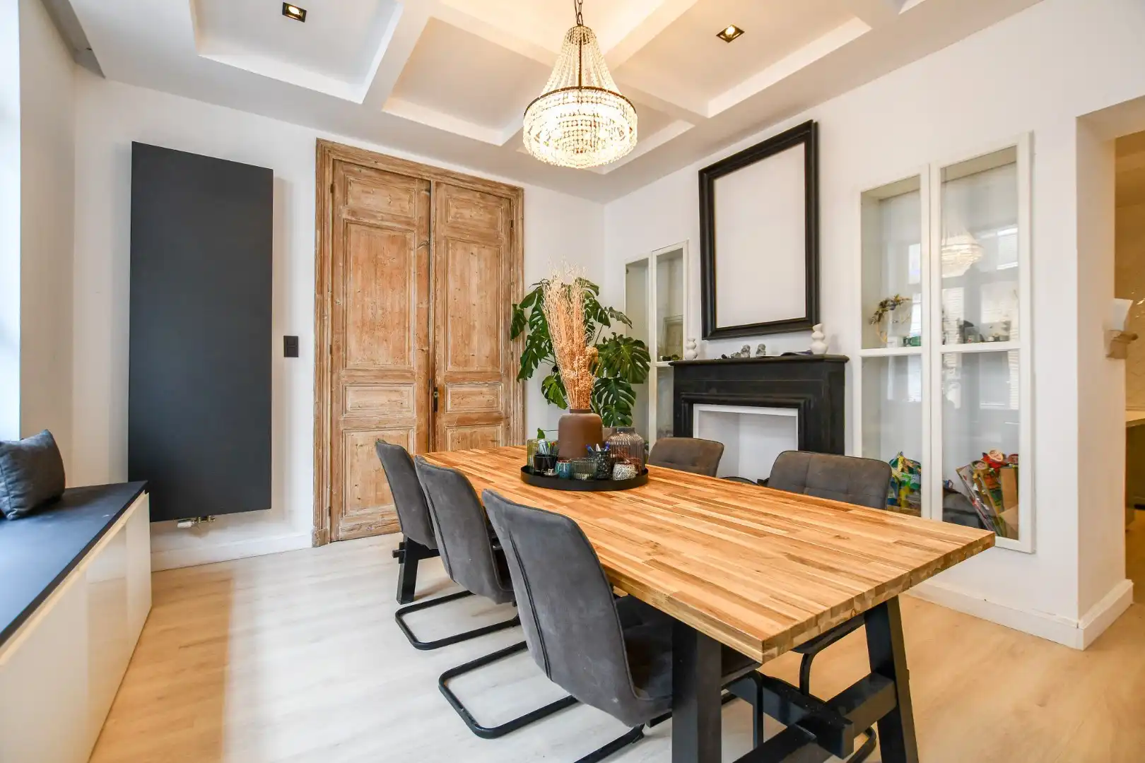 Ruim gerenoveerd herenhuis in hartje Blankenberge - vlakbij strand en zee!  foto 5