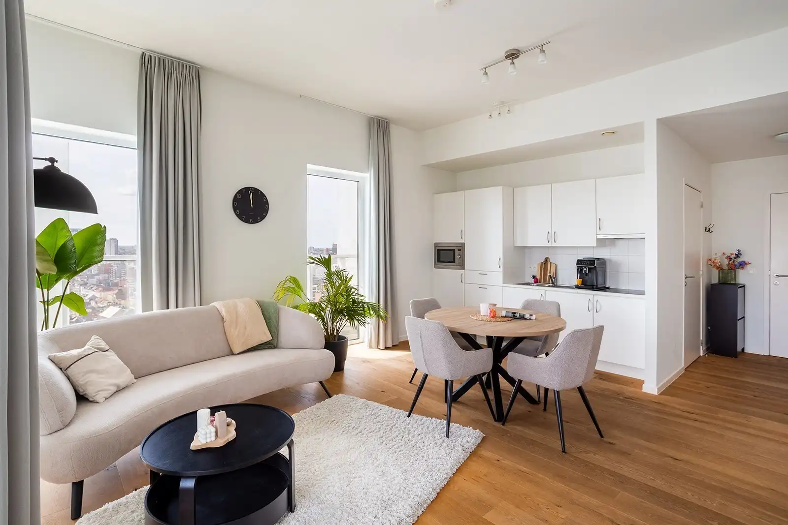Stijlvol wonen met fenomenaal uitzicht foto 3