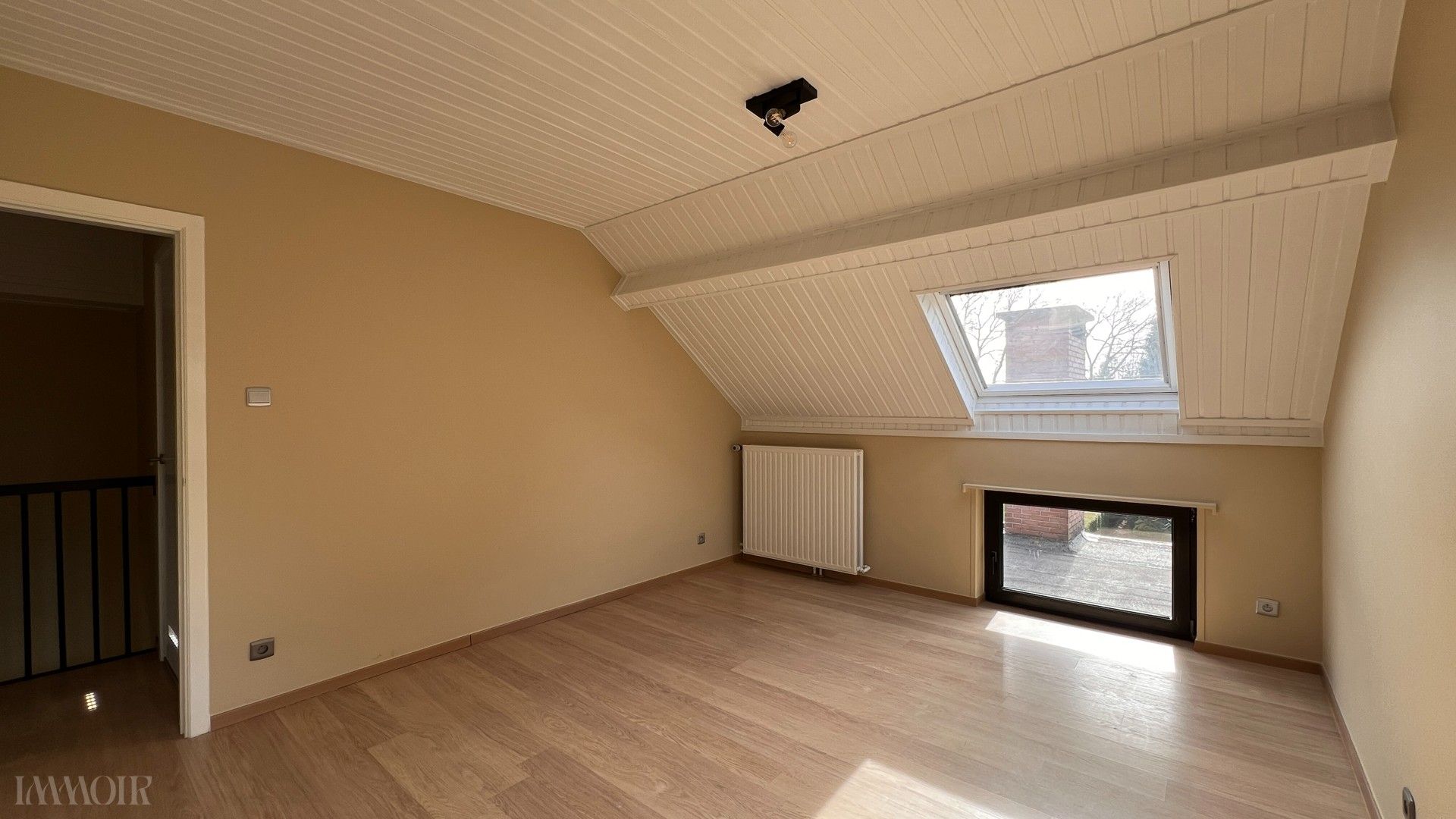 Ruim duplex appartement met terras in Brasschaat. foto 13