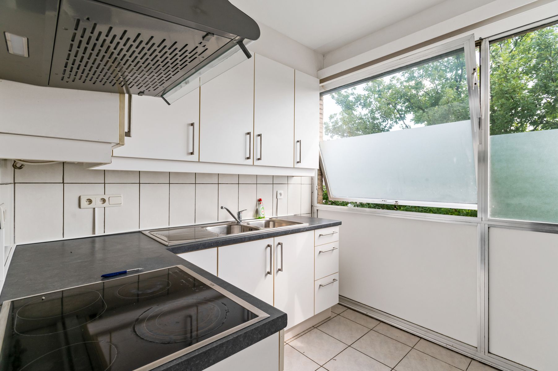 Unieke kans: 2 appartementen met tuin, garagebox en berging foto 18