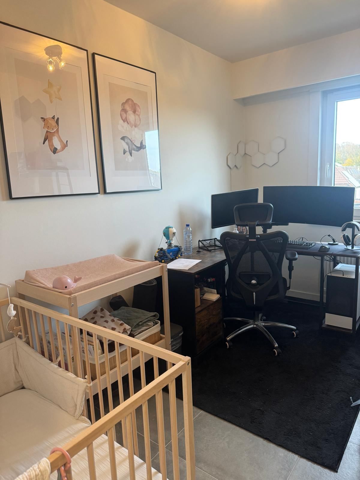 Mooi gerenoveerd 2 slaapkamer appartement foto 17