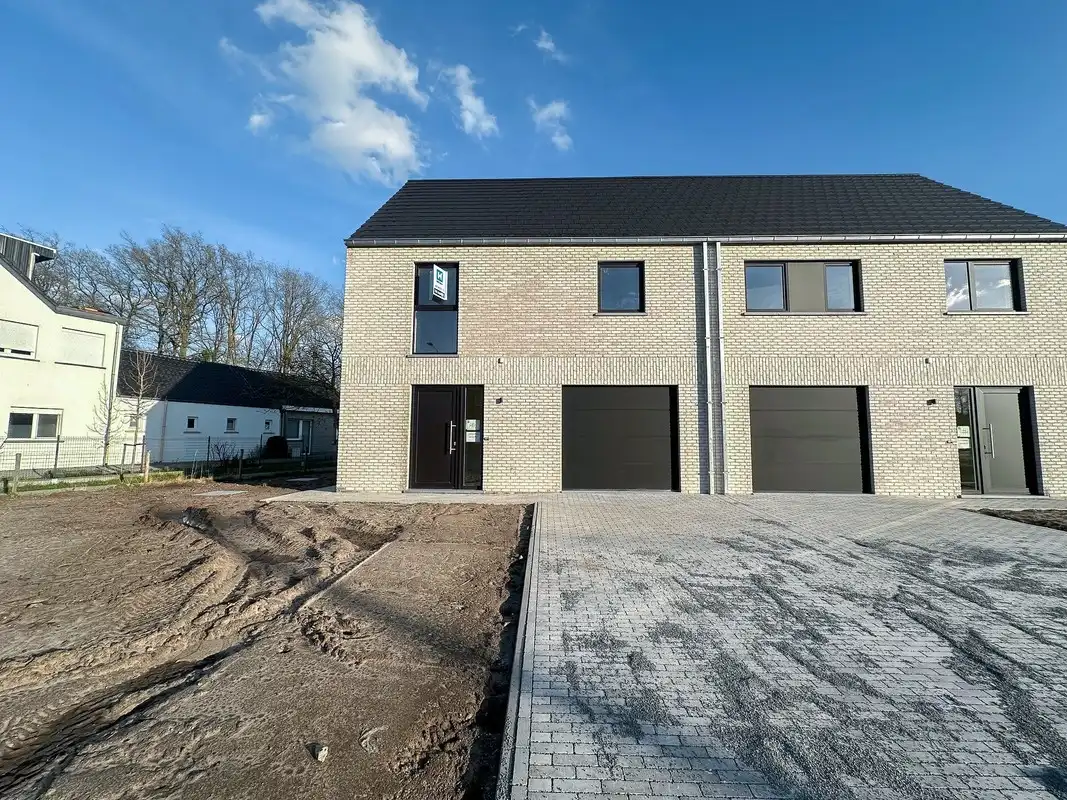 2 halfopen nieuwbouwwoningen te Merelbeke foto {{pictureIndex}}