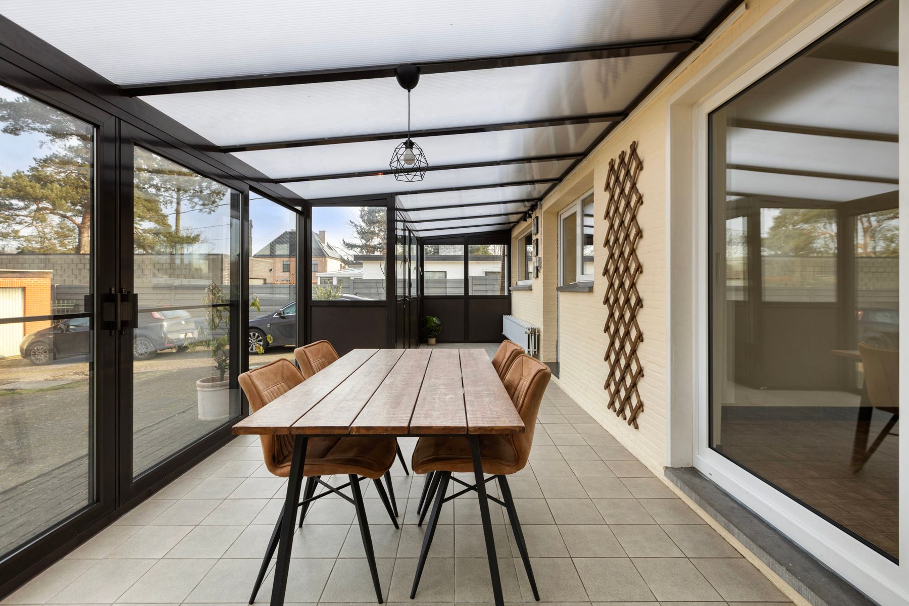 Ruim en stijlvol familiehuis, 4 Slaapkamers, grote tuin.  foto 30