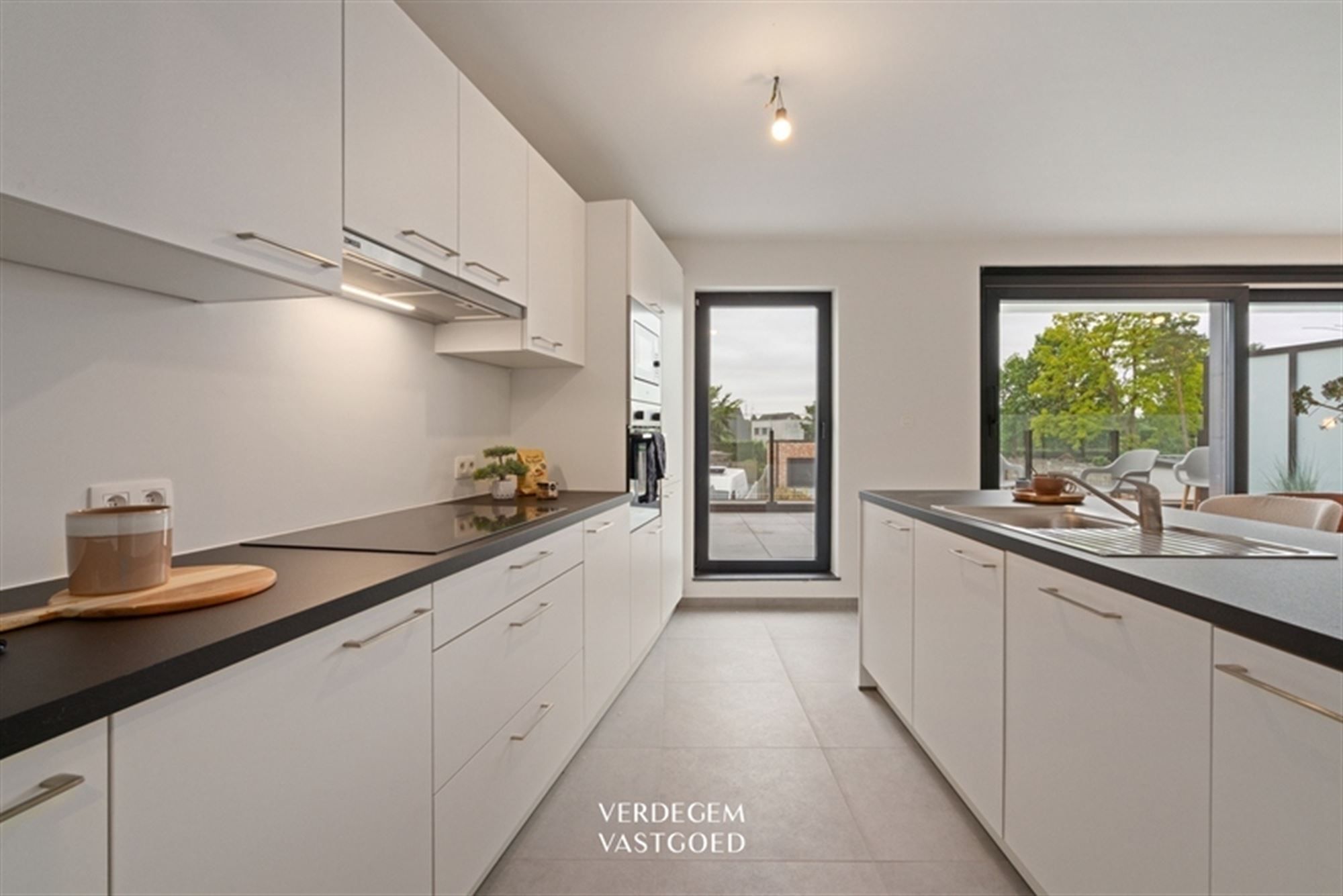 Een plek om thuis te komen: appartement met 2 slaapkamers en zonneterras foto 4