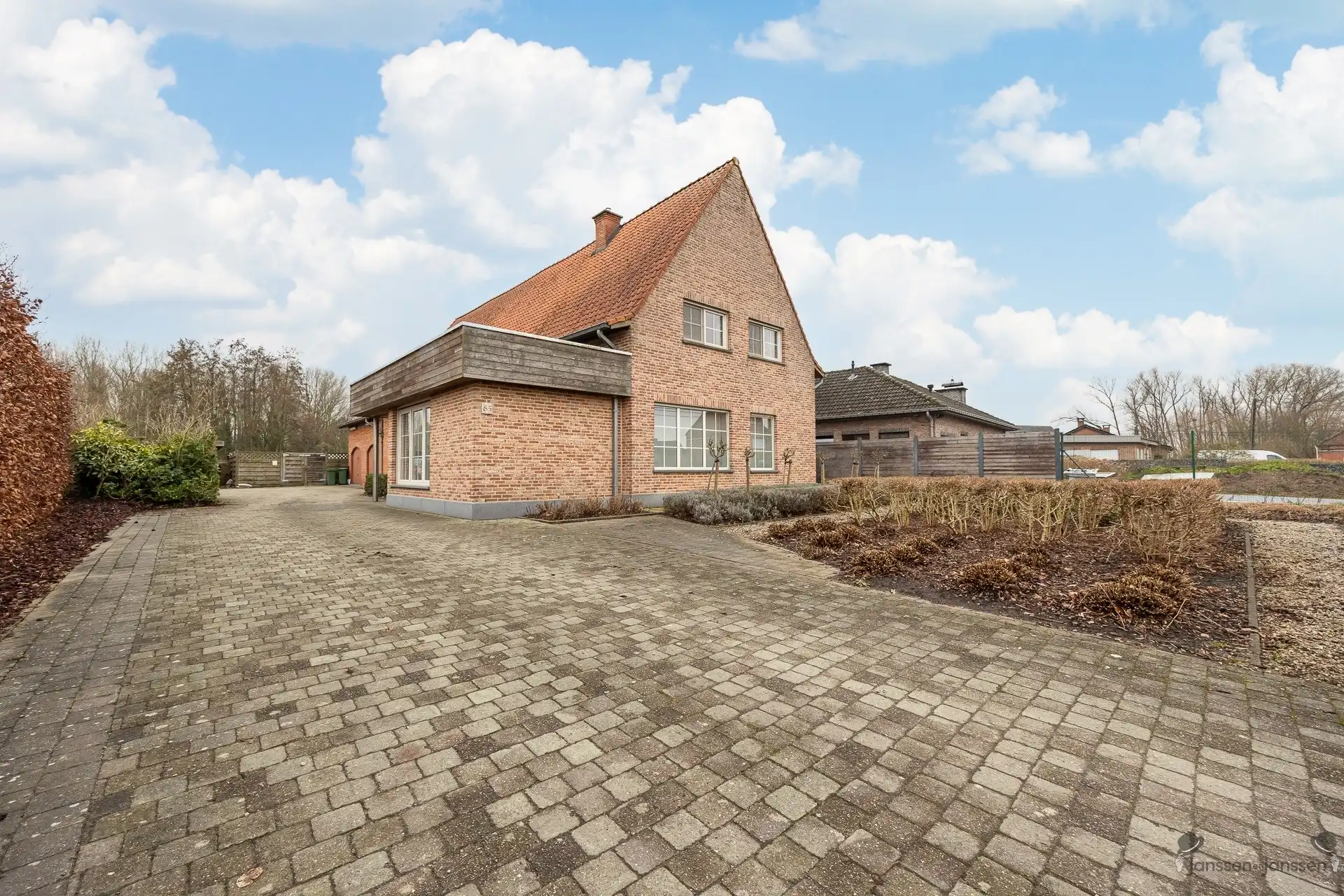 Gerenoveerde boerderij met landelijk zicht foto 32