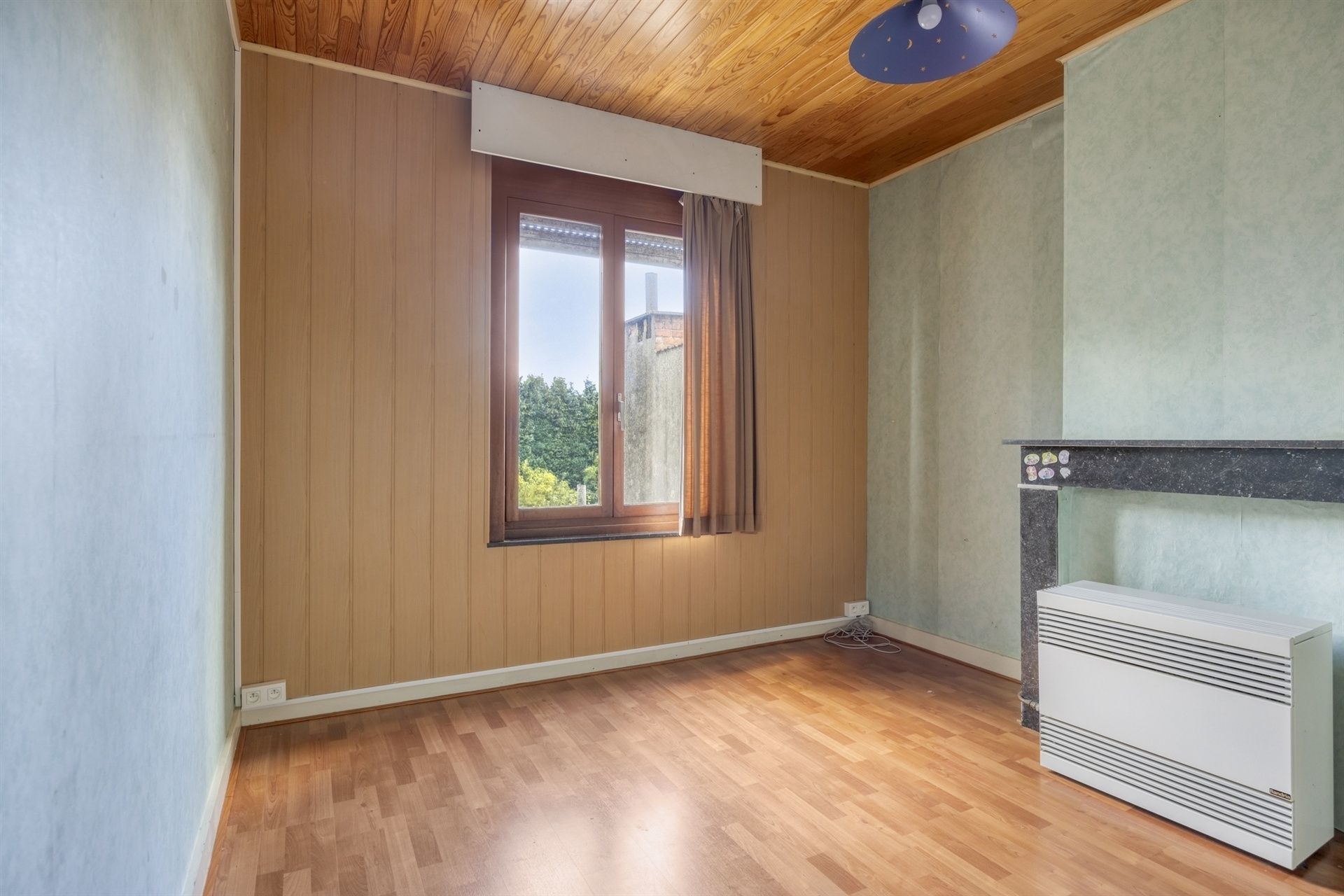Te renoveren woning met 4 kamers foto 8