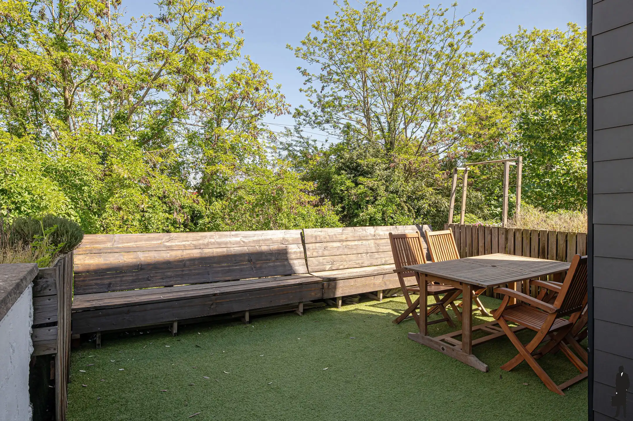 Ruime bel-étagewoning met 3 staanplaatsen en terras foto 3