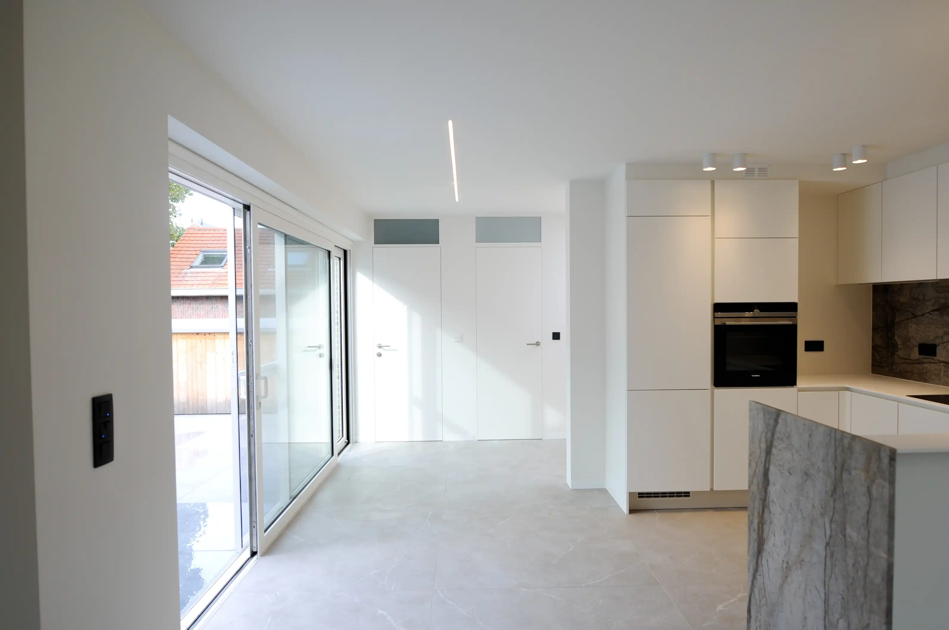 Ruime woning met groot terras foto 18