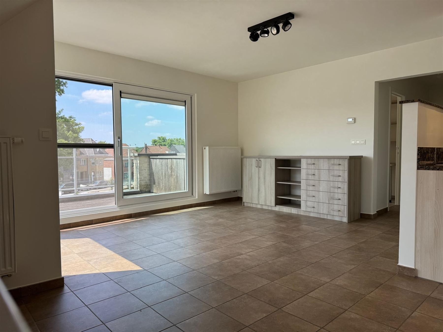 Ruim appartement met 2 slaapkamers en  garagebox foto 3