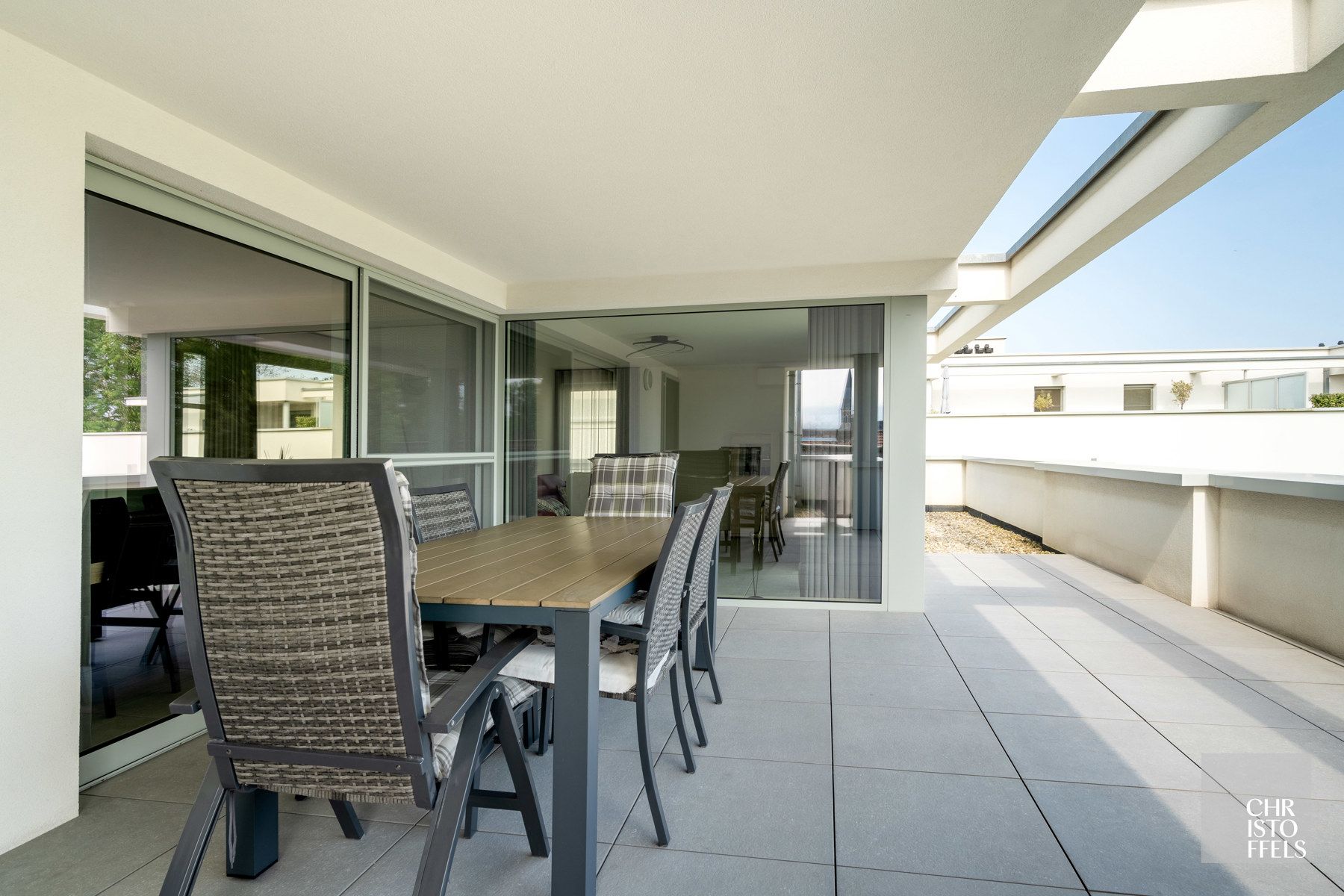 Riant penthouse van 168m2 met 3 slaapkamers in het centrum van Opgrimbie! foto 4