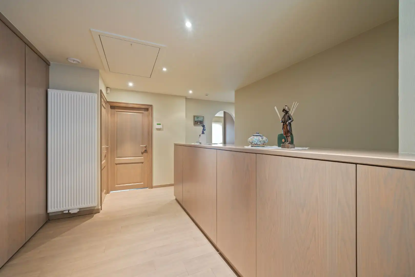 Recente halfopen woning met 3 slaapkamers, garage en tuin op topligging in Ieper foto 16