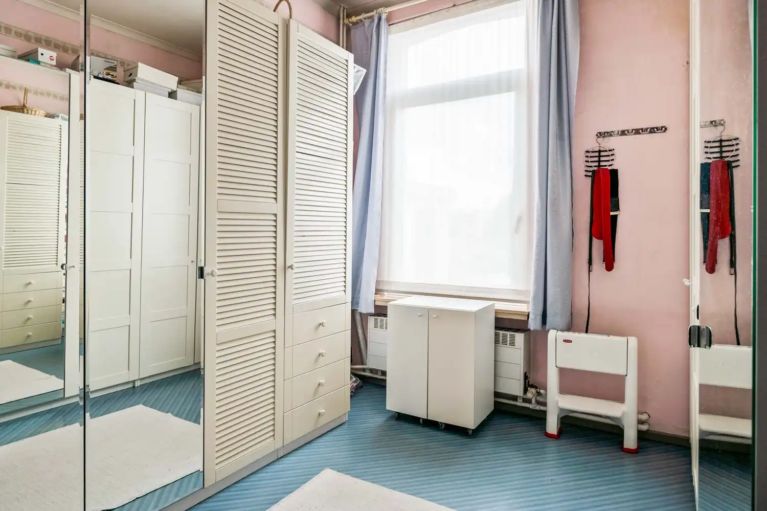 Ruime gezinswoning met 4 slaapkamers op toplocatie in Borgerhout! foto 13