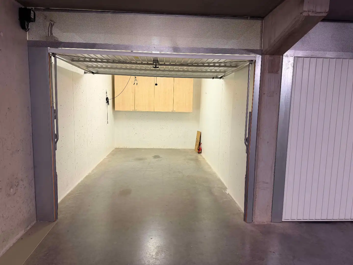 Gesloten garagebox - centrum Wenduine foto 3