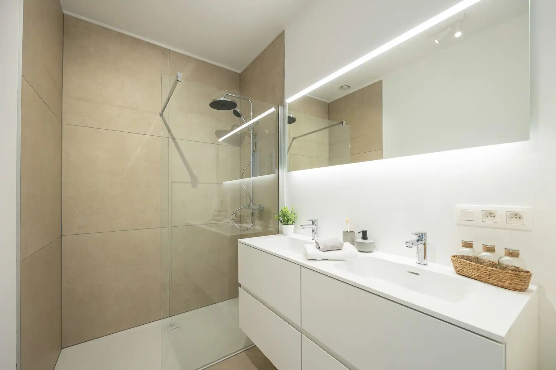 Stijlvol nieuwbouwappartement met terras in hartje Antwerpen foto 6