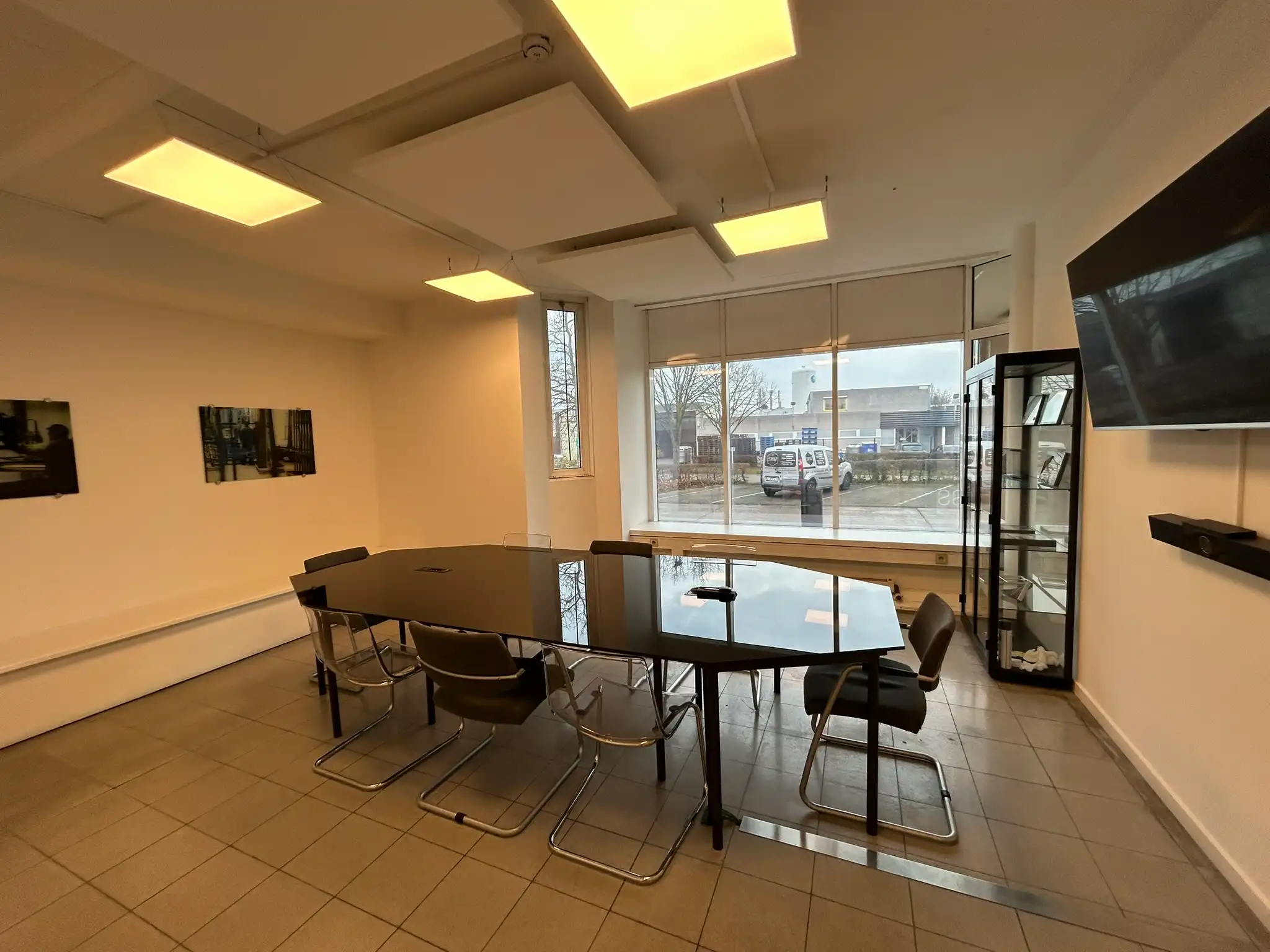 Uitstekend gelegen industrieel gebouw met kantoren op 272are foto 18