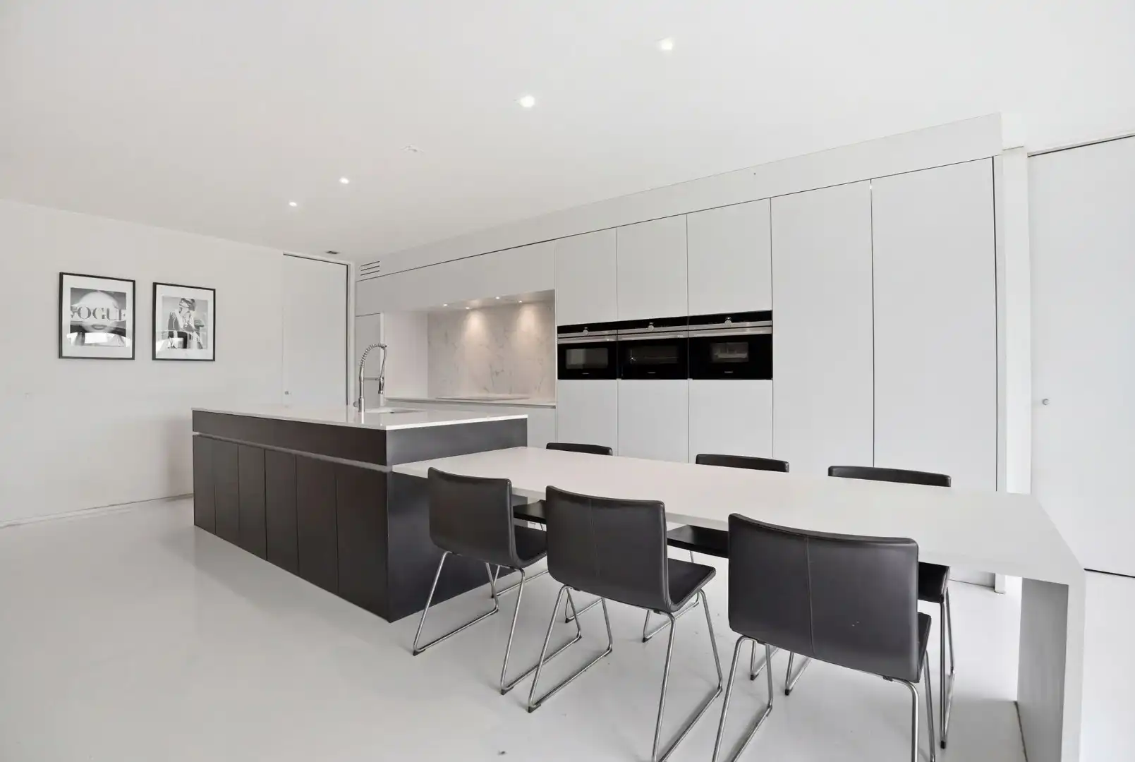 Alleenstaande woning (BJ2016) op 663m² met inpandige garage, 4 slks en 2 badkamers te Kuurne. foto 6