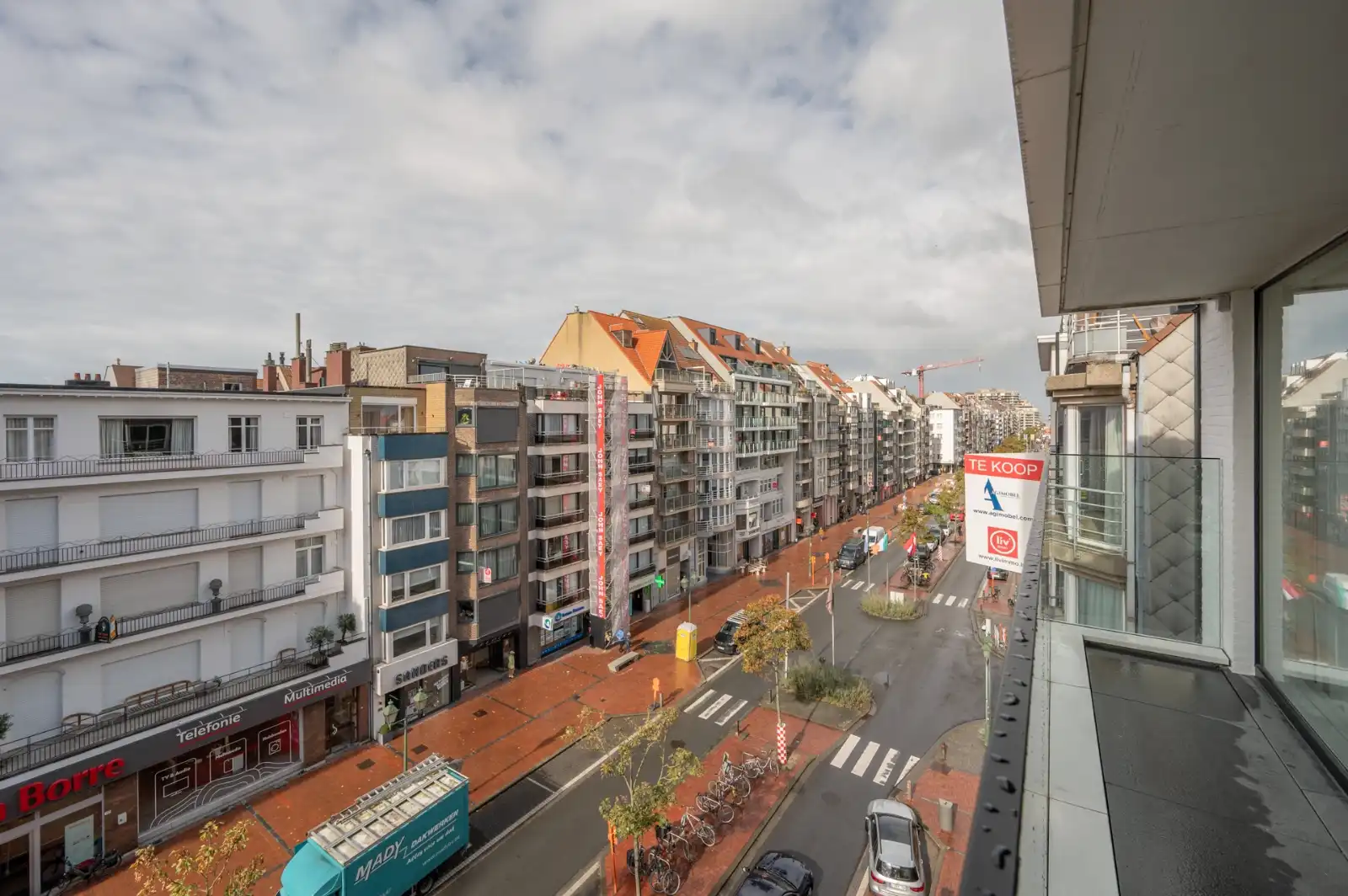 Luxueus 3-slaapkamerappartement met royale gevelbreedte van 6,75 m op de Lippenlsaan. foto 10