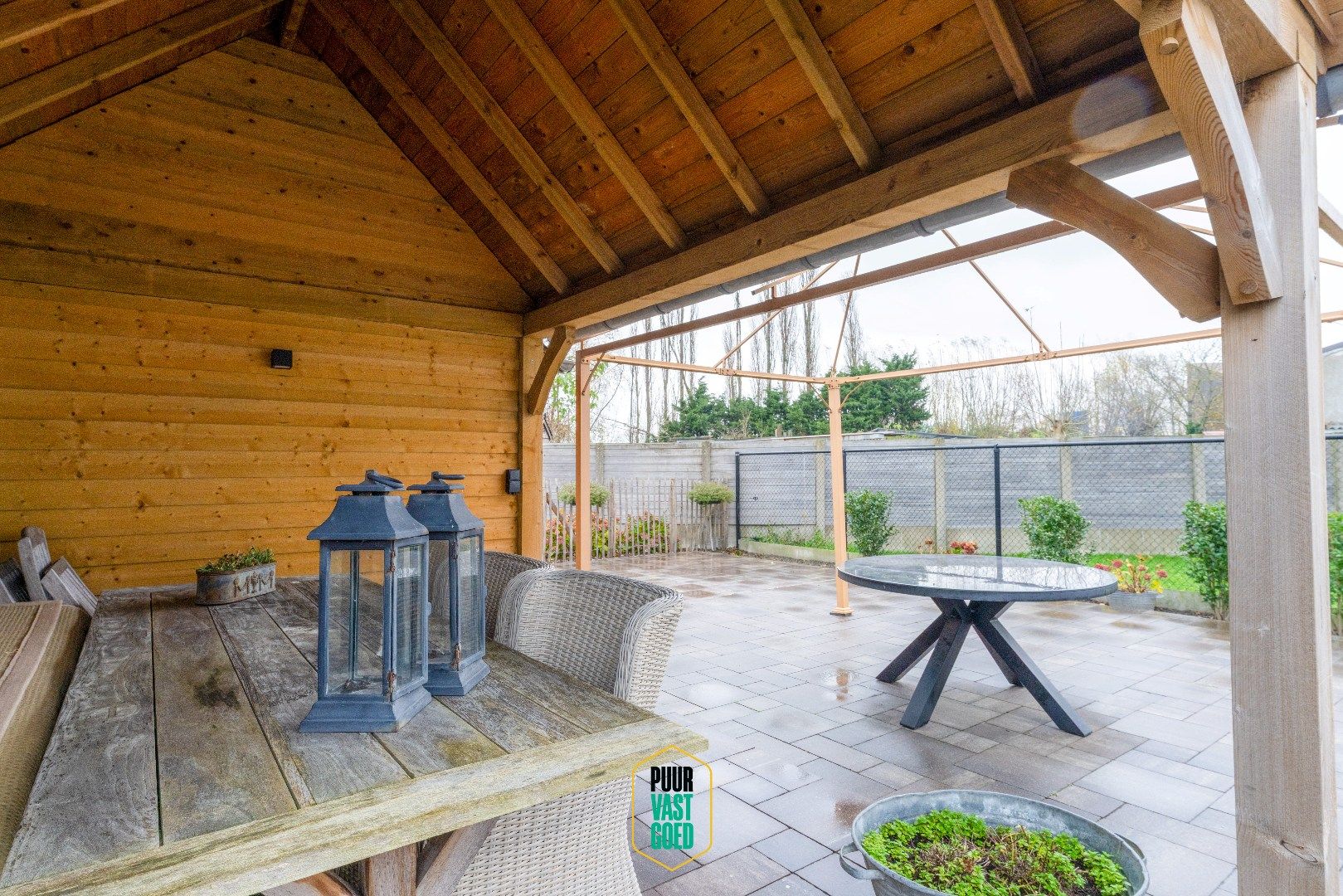 Recente, perfect afgewerkte, halfopen ruime Knokse Villa  foto 23