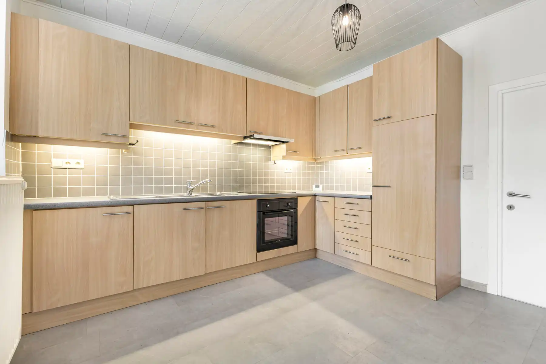 Karaktervolle herenwoning MET RUIM ATELIER en prachtige tuin foto 15