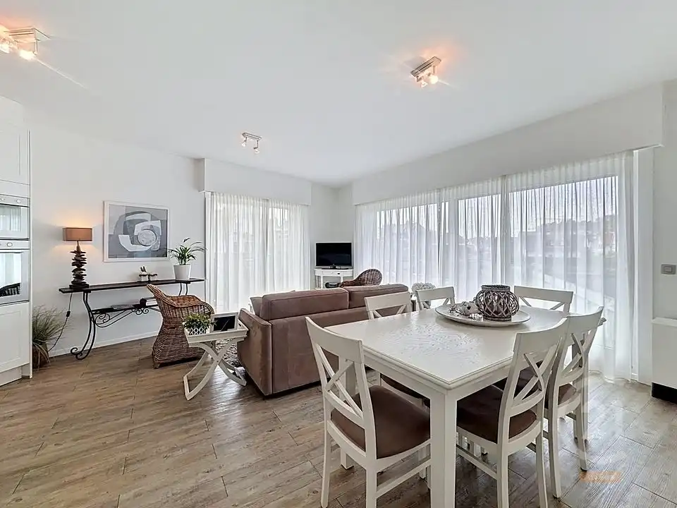 Prachtig 2-slaapkamerappartement met uniek zicht op de golf inclusief parkeerplaats foto 6