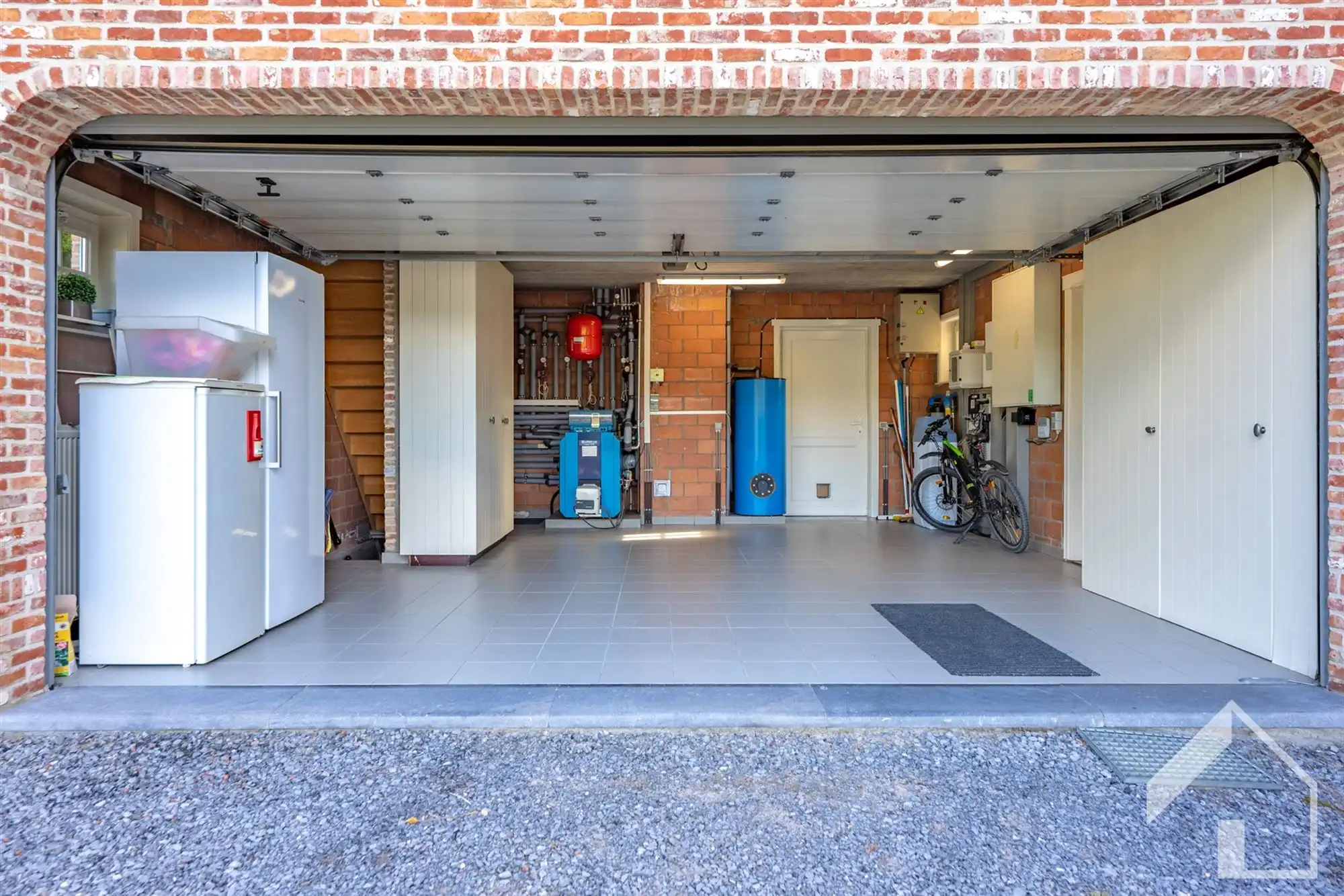 Exclusieve villa met loods, prachtige tuin en topafwerking op ruim 7.400 m²  foto 39