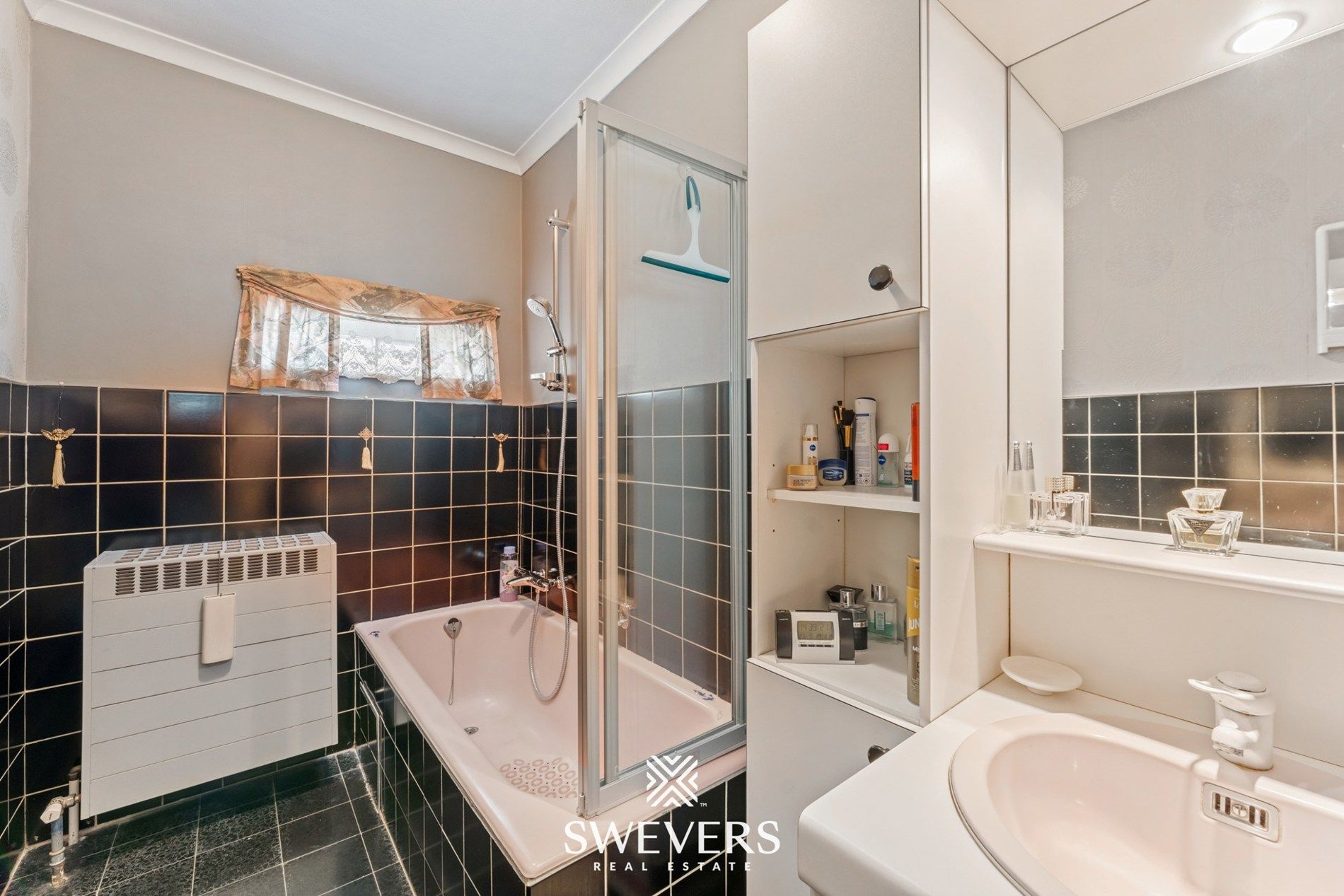 Gelijkvloerse woning met tuin en garage in hartje Tongeren foto 15