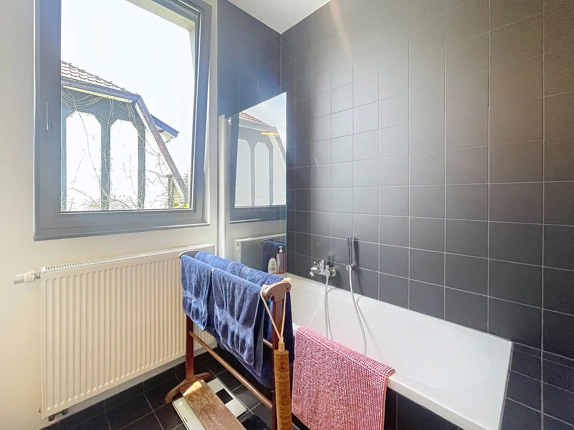 Mooi appartement met 2 slaapkamers in een recent gebouw. foto 12