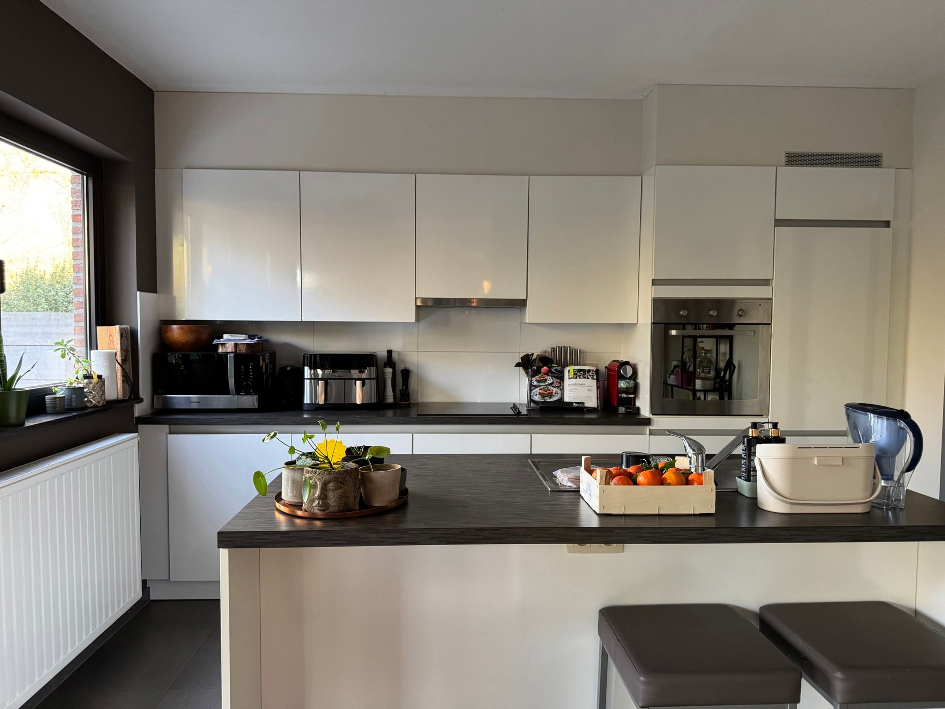 Ruim gelijkvloers 3 slpk appartement met terras en zicht op groen in hartje Bornem foto 2