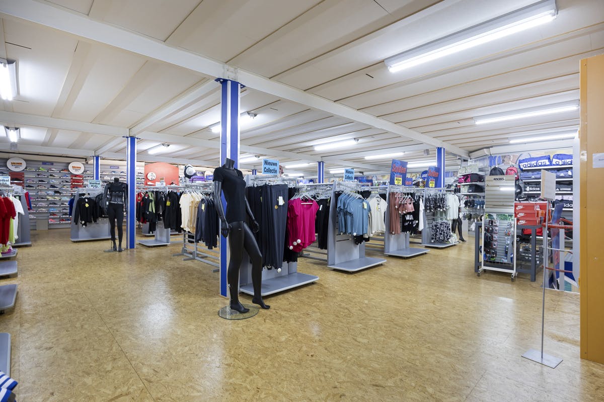 Handelspand met woonst te koop in Lanaken foto 5