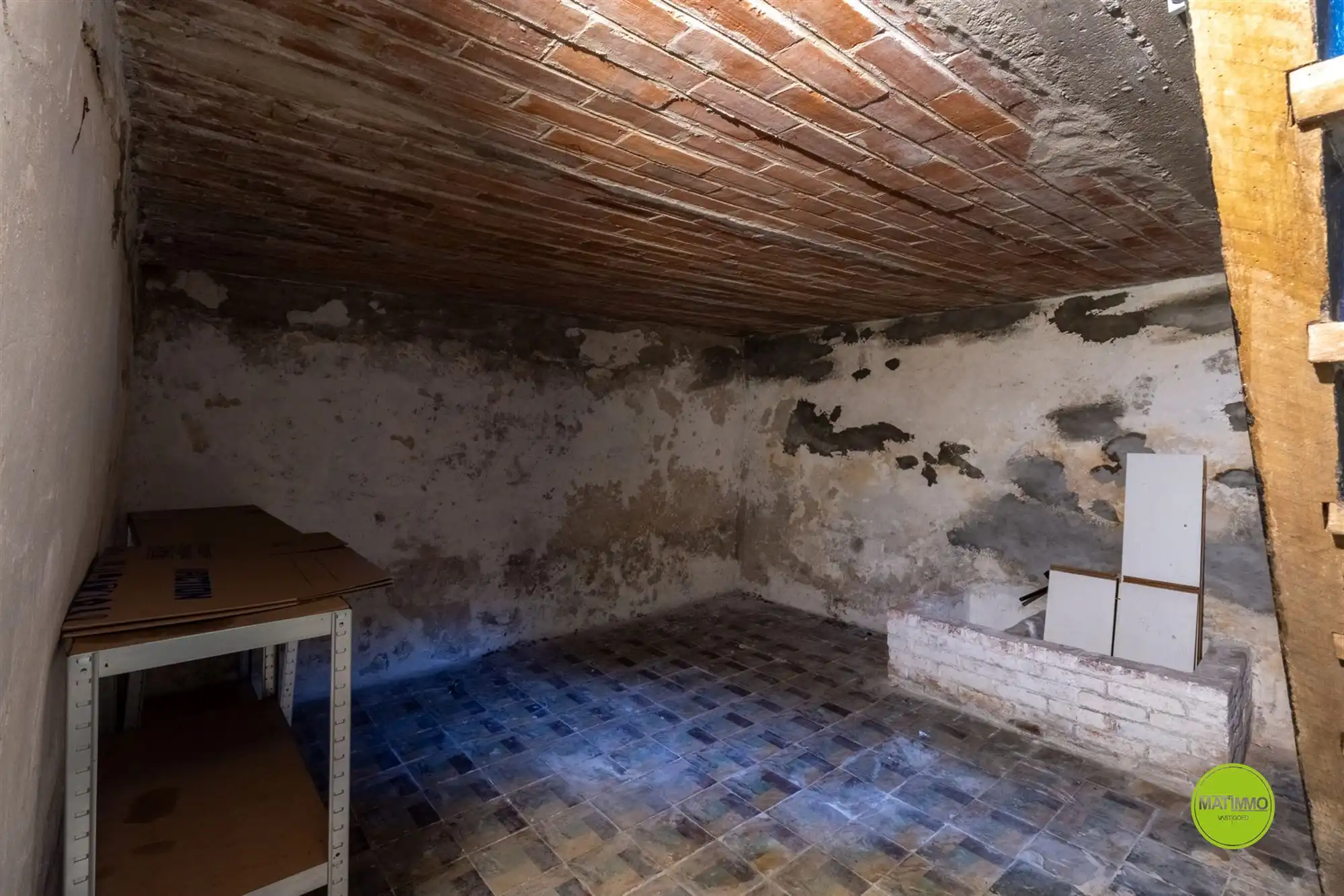 Ruim handelshuis met 4 slaapkamers én acherliggende grond foto 28