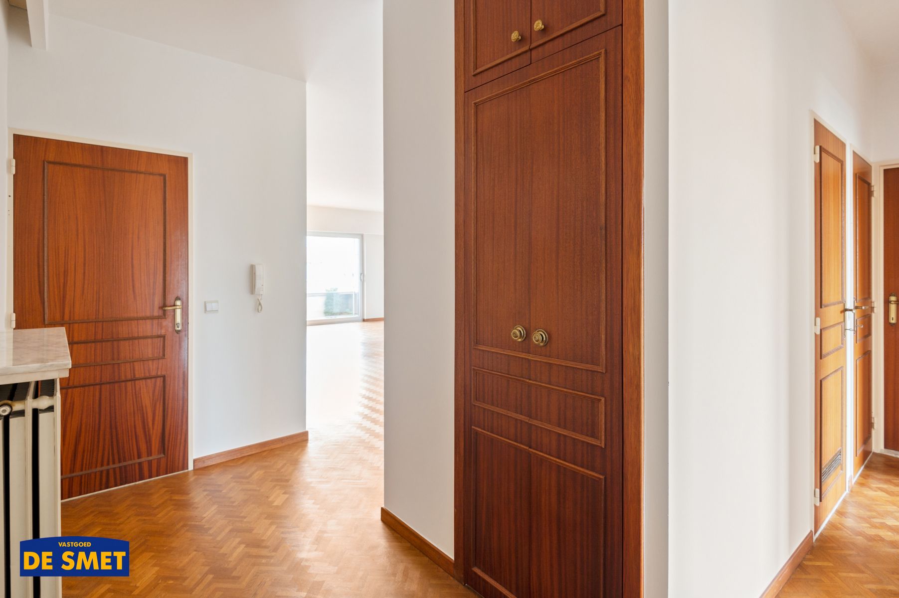 Zéér goed onderhouden appartement met terras, tuin & garage foto 9