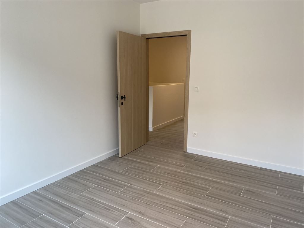 Moderne nieuwbouwwoning in rustige doodlopende straat. foto 13