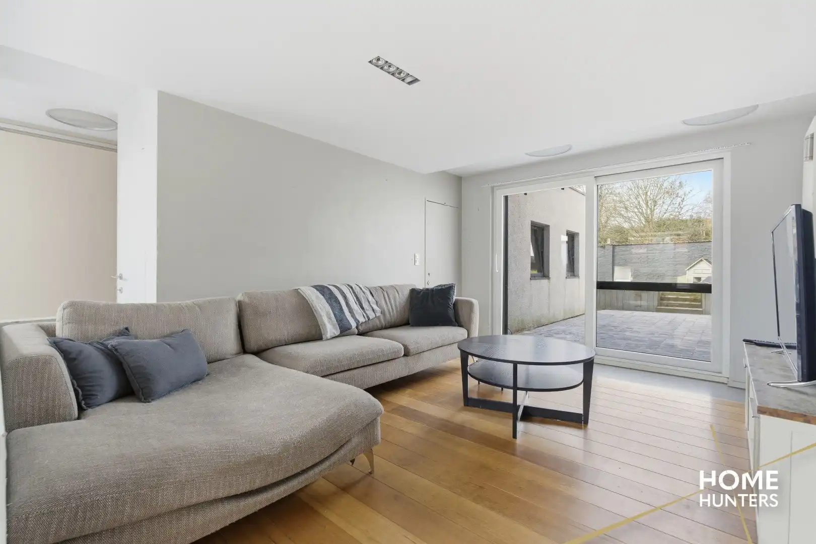 Instapklare halfopen woning met garage, tuin en 3 slaapkamers in de dorpskern van Nieuwkerke foto 6