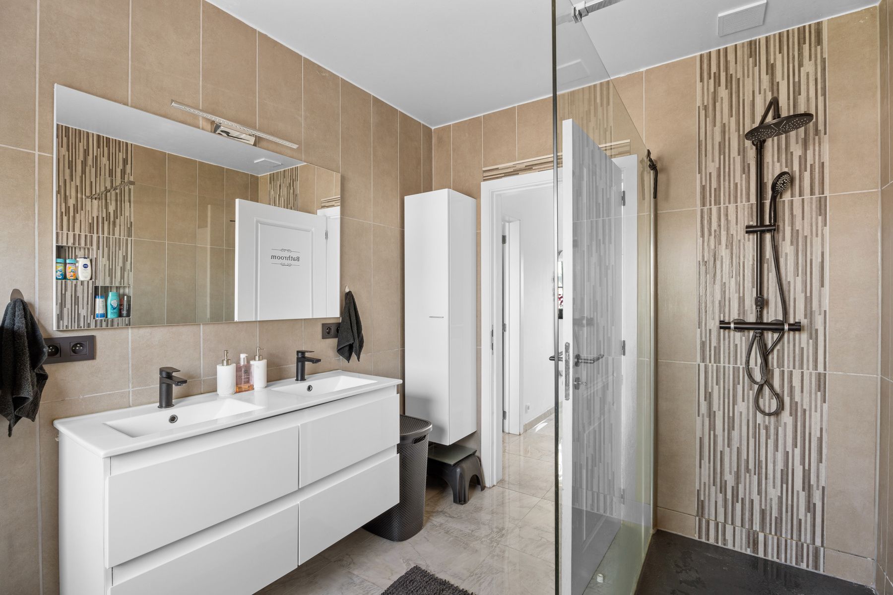 Energiezuinige instapklare gezinswoning met 4 slaapkamers foto 15
