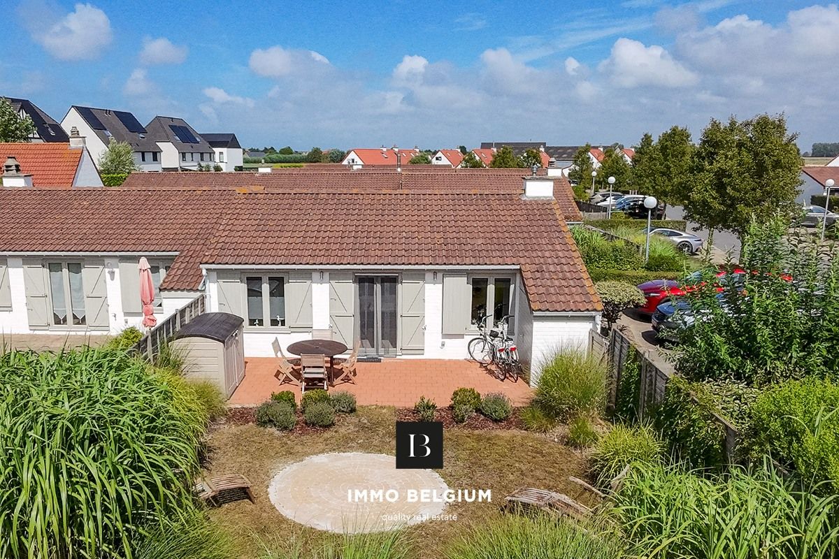 Rustig gelegen vakantiewoning nabij het centrum van De Haan foto {{pictureIndex}}
