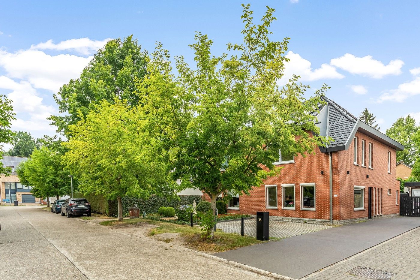 Ruime, instapklare HOB met 3 slpk., garage en toffe tuin foto 27